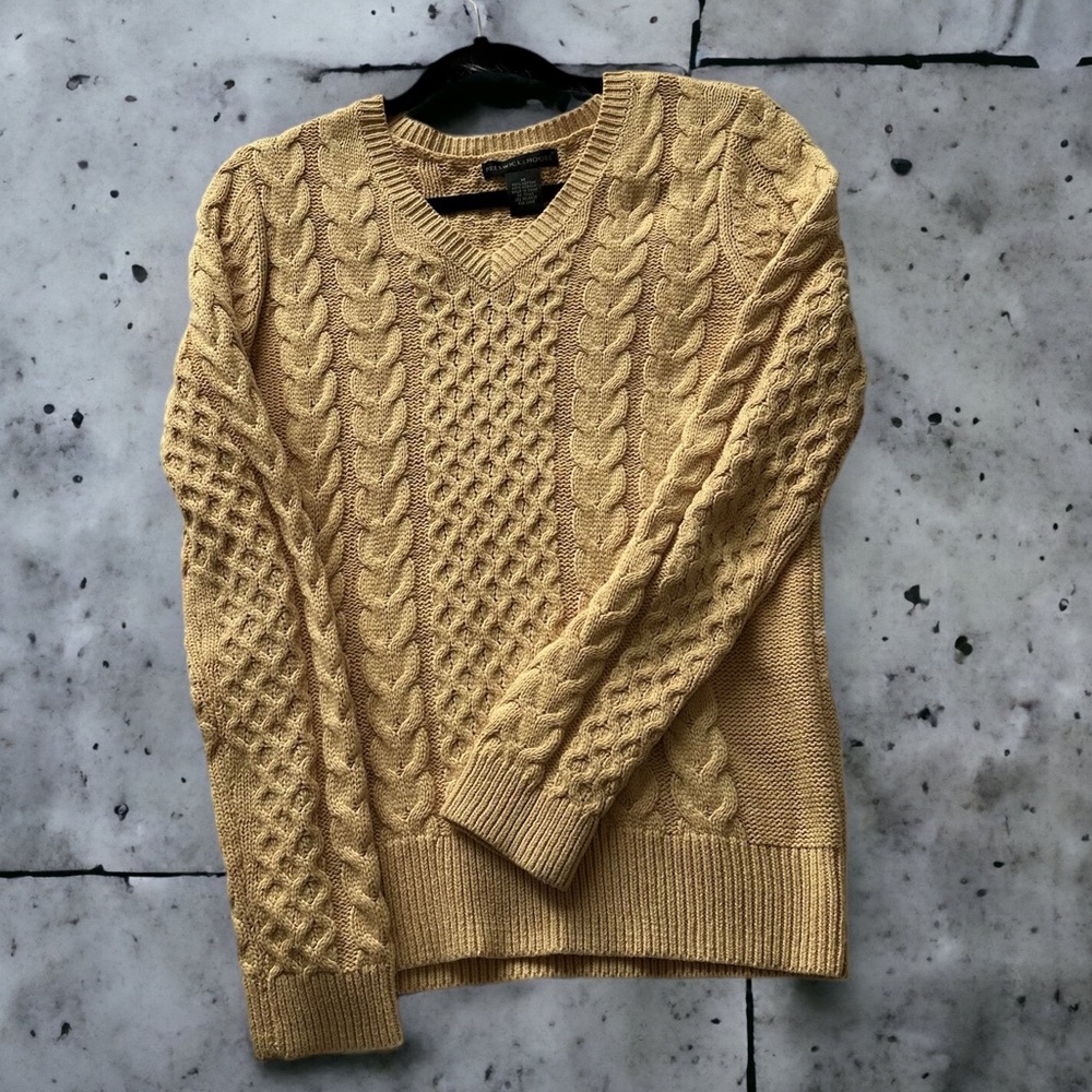 🟦 Preswick & Moore women's cable knit sweater